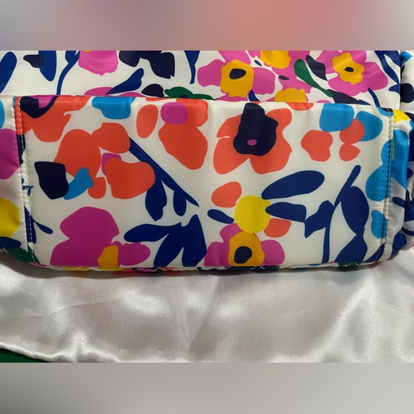 LUG: Trooper Crossbody - Picture 3 of 11